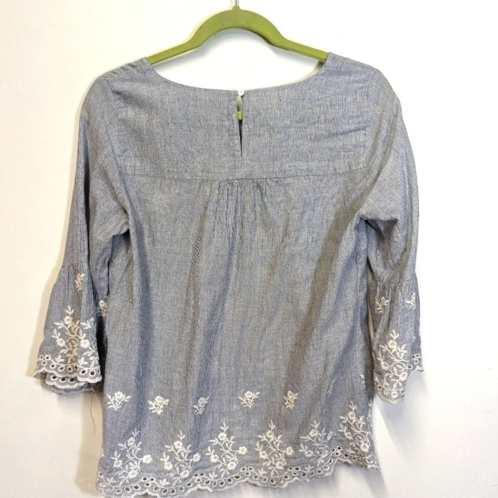 SKIES are Blue Cotton Seersucker Embroidered Top M Tulip Sleeve Eyelet Anthro